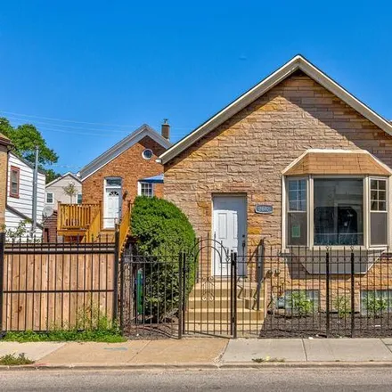 Buy this 2 bed house on 2638 West Grand Avenue in Chicago, IL 60612