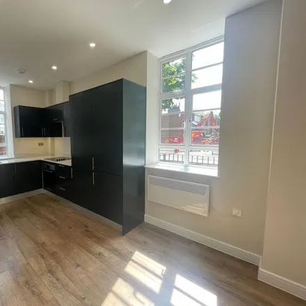 Rent this 1 bed apartment on Jobcentre Plus in Lemna Road, London