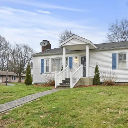 Buy this 3 bed house on 7 Briarcliff Lane in Holden, MA 01606