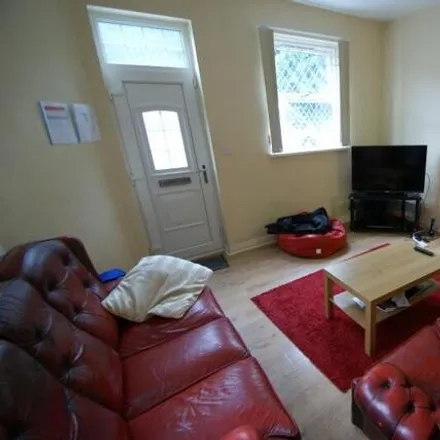 Rent this 5 bed house on Westfield Road in Leeds, LS3 1DL