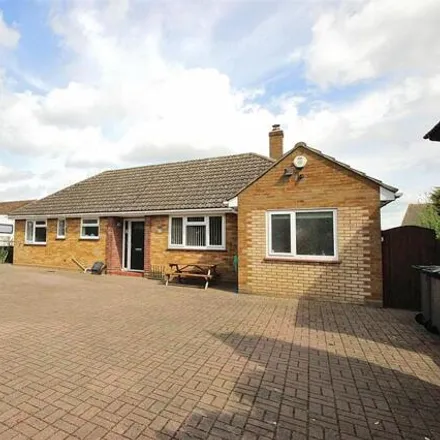 Buy this 3 bed house on South Avenue in Elstow, MK42 9YS