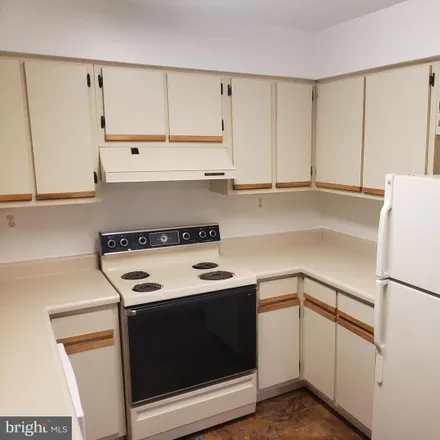Image 3 - 18503 Boysenberry Drive, Montgomery Village, MD 20813, USA - Condo for rent