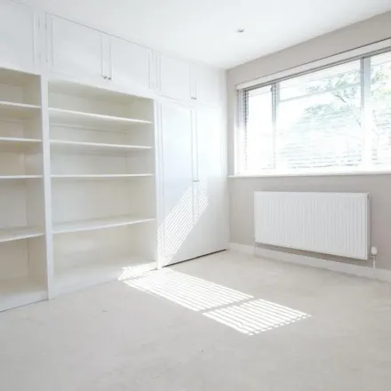Image 3 - Tenterden Grove, London, NW4 1DN, United Kingdom - Apartment for rent