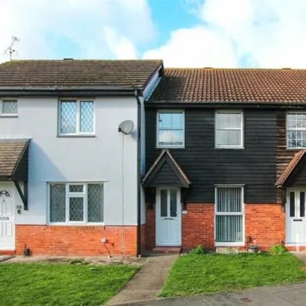 Buy this 3 bed townhouse on Sheppard Drive in Chelmsford, CM2 6QQ