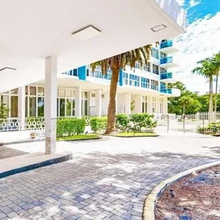 Image 4 - 7441 Wayne Avenue, Atlantic Heights, Miami Beach, FL 33141, USA - Condo for rent