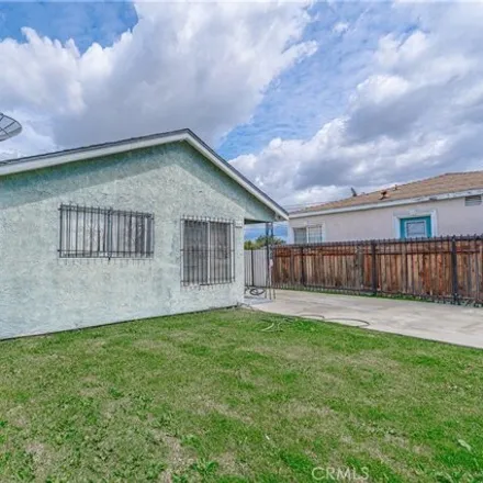 Buy this 2 bed house on 609 West 107th Street in Los Angeles, CA 90044