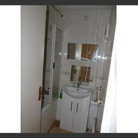 Rent this 2 bed townhouse on Rosslyn Close in London, UB3 2SX