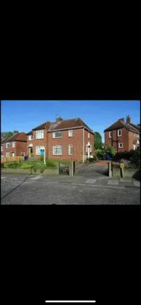 Rent this 3 bed duplex on 128 Newminster Road in Newcastle upon Tyne, NE4 9LJ