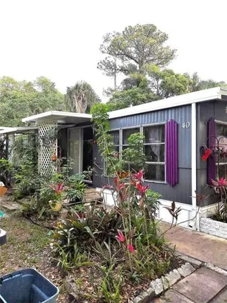 Buy this studio apartment on 22 Sunset Circle in Polk County, FL 33850