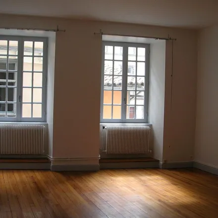 Rent this 2 bed apartment on 9 Rue du Marché in 43100 Brioude, France
