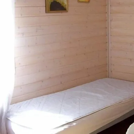 Rent this 2 bed house on Office de tourisme de Gassin in Aire de Loisirs, 83580 Gassin