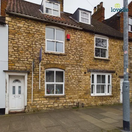 Rent this 4 bed duplex on Lilly's Road in Lincoln, LN1 3DH