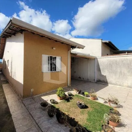 Buy this 2 bed house on Rua Doutor Antônio Imperatriz in Estância São José, Poços de Caldas - MG