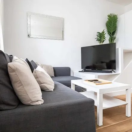 Rent this 1 bed apartment on London in W1U 4HQ, United Kingdom