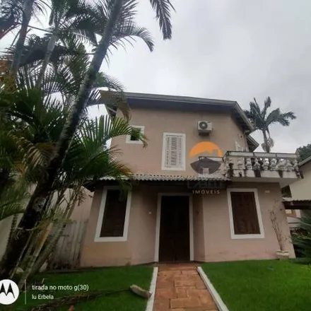 Rent this 3 bed house on Avenida dos Carvalhos in Jardim Ana Stella, Carapicuíba - SP
