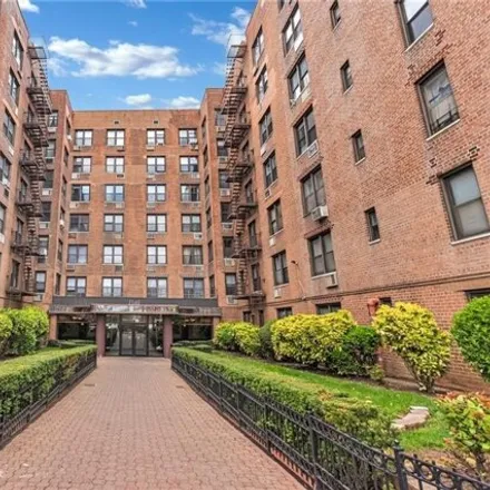 Buy this studio apartment on 2546 East 13th Street in New York, NY 11235
