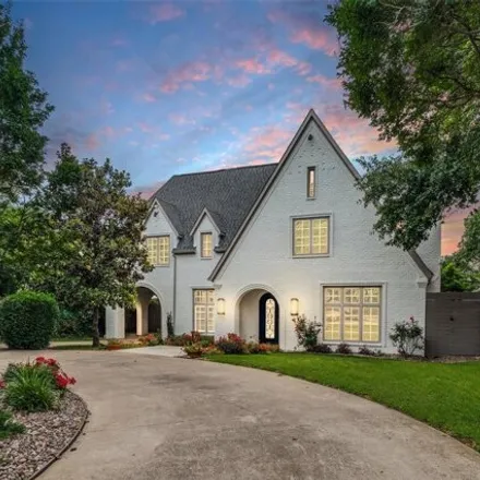 Buy this 6 bed house on 3609 Mockingbird Lane in Highland Park, Dallas County
