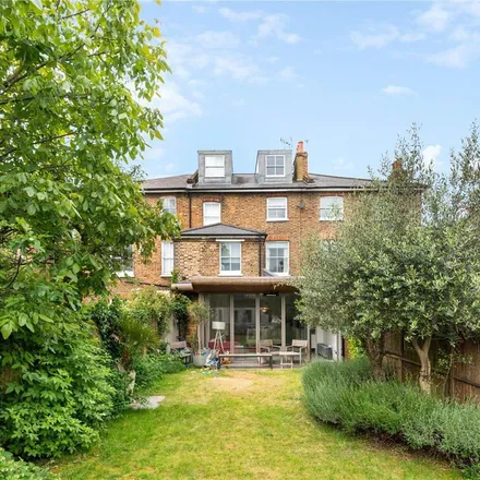 Rent this 5 bed apartment on 21 Townshend Road in London, TW9 1XH