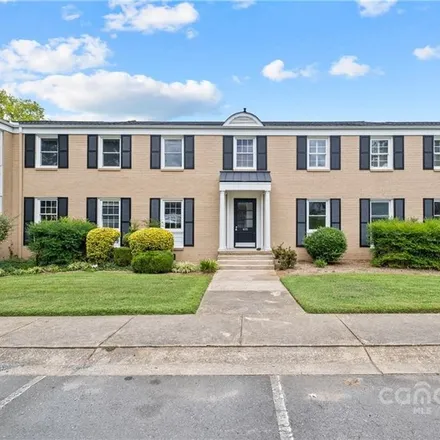 Buy this 2 bed condo on 405 Wakefield Drive in Charlotte, NC 28209