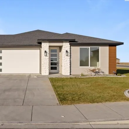 Buy this 3 bed house on Silver Mount Drive in Pasco, WA