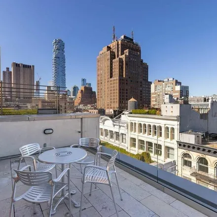 Rent this 4 bed apartment on 22 Mercer Street in New York, NY 10013