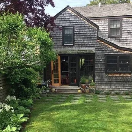 Rent this 3 bed house on 76 Hempstead Street in Village of Sag Harbor, East Hampton