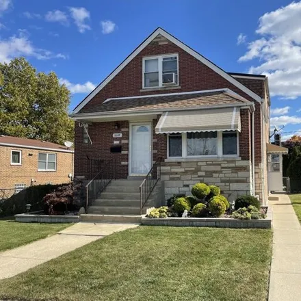 Rent this 3 bed house on 5107 South Luna Avenue in Chicago, IL 60638