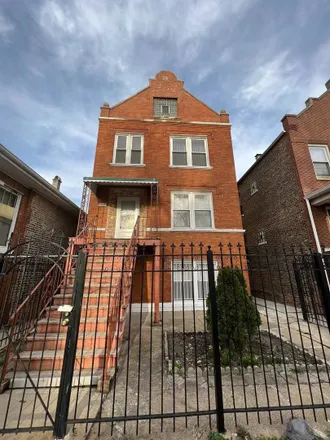 Buy this 8 bed duplex on 4041 South Albany Avenue in Chicago, IL 60632