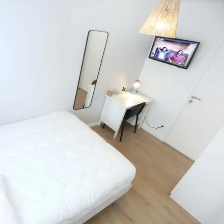 Rent this 1 bed room on 2t Rue de Guilers in 29200 Brest, France