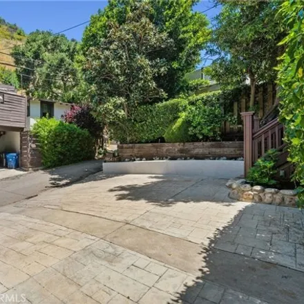 Image 6 - 9854 Portola Drive, Beverly Hills, CA 90210, USA - House for sale