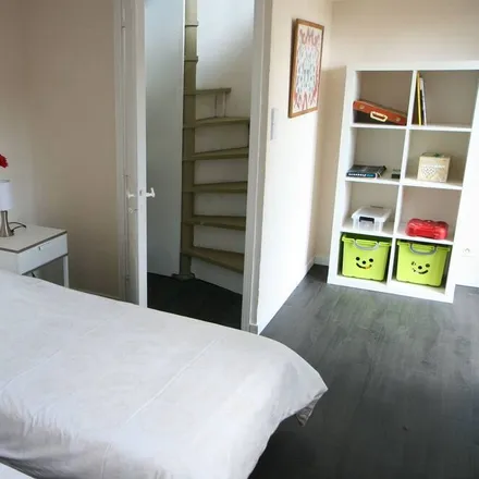 Rent this 3 bed house on Route de Cotignac in 83570 Entrecasteaux, France
