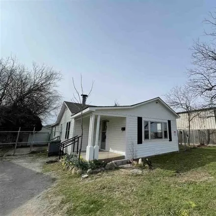Buy this 2 bed house on 2170 Southwest A Avenue in Lawton, OK 73501