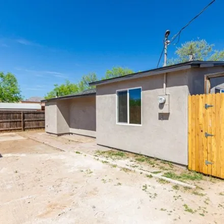 Buy this 1 bed house on 869 East Pastime Road in Tucson, AZ 85719