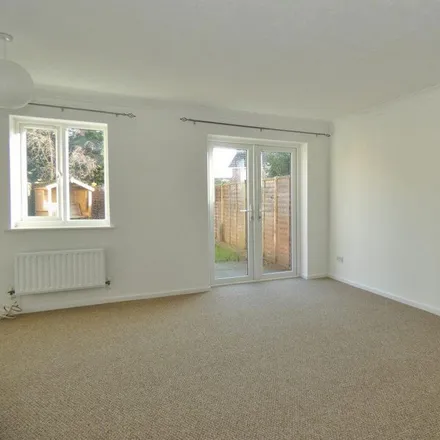 Image 3 - Catsfield Close, Eastbourne, BN23 8LR, United Kingdom - House for rent