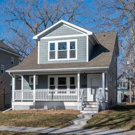 Buy this 4 bed house on 2793 North Fremont Avenue in Minneapolis, MN 55411