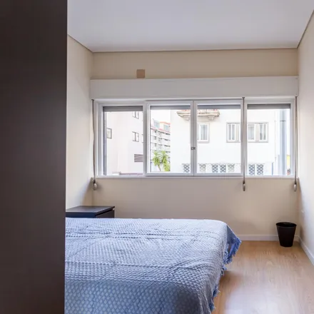 Rent this 4 bed room on Rua da Constituição in 4200-131 Porto, Portugal