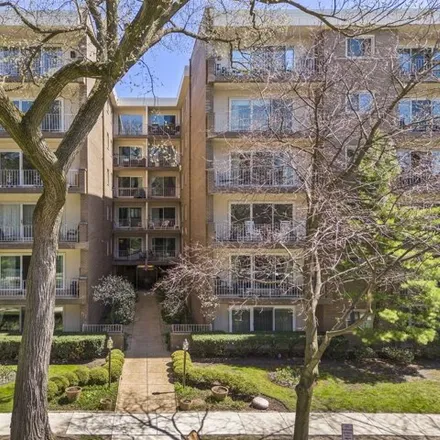 Buy this 2 bed condo on 407 Ashland Avenue in River Forest, Cook County
