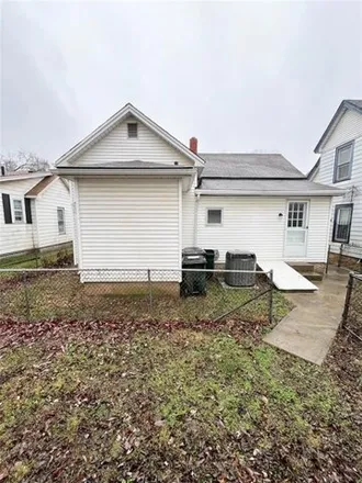 Image 2 - 2011 Woodlawn Avenue, Oakland, Middletown, OH 45044, USA - House for sale