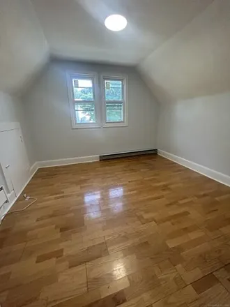 Image 2 - 101 Goddard Ave Apt 3, Bridgeport, Connecticut, 06610 - House for rent