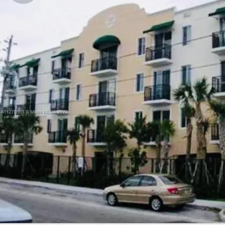 Image 3 - 400 Southwest 2nd Street, Miami, FL 33130, USA - Condo for rent