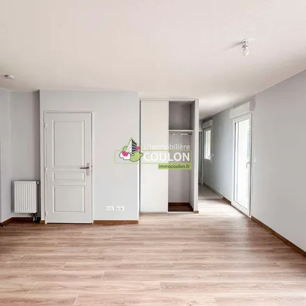 Rent this 2 bed apartment on 10 Rue Philippe Marcombes in 63000 Clermont-Ferrand, France