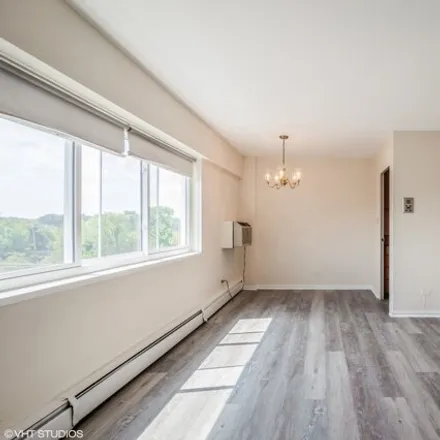 Image 2 - 1400 Chicago Ave Apt 503, Evanston, Illinois, 60201 - Apartment for rent