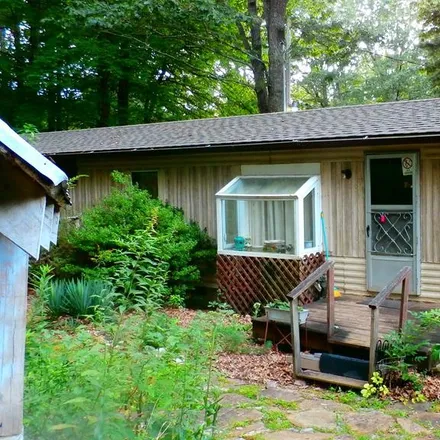 Buy this 2 bed house on 367 Carpenter Island Road in Spruce Pine, NC 28777