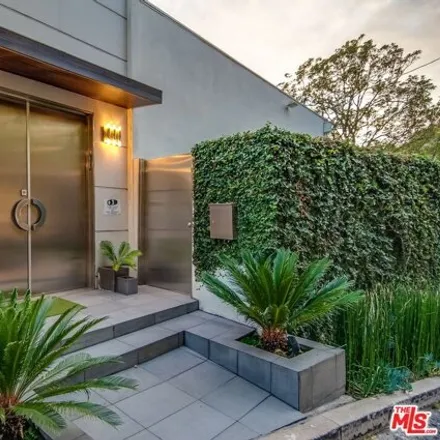 Image 3 - 8612 Hillside Avenue, Los Angeles, CA 90069, USA - House for rent