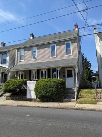 Image 2 - 317 Center Street, West Catasauqua, Whitehall, PA 18052, USA - House for sale