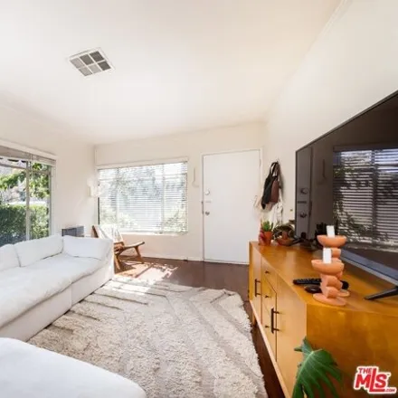 Image 9 - 8233 Westmount Drive, West Hollywood, CA 90069, USA - House for sale