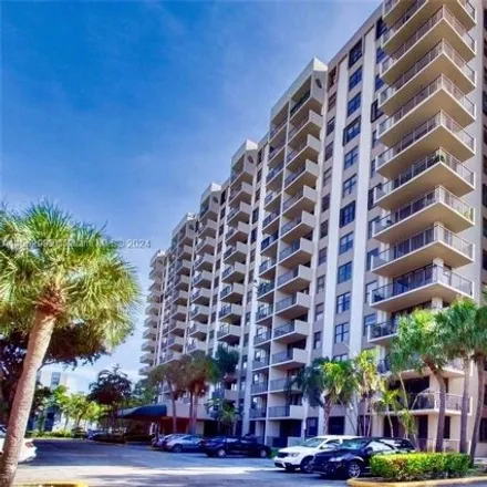 Image 1 - 1470 Northeast 123rd Street, North Miami, FL 33161, USA - Condo for rent