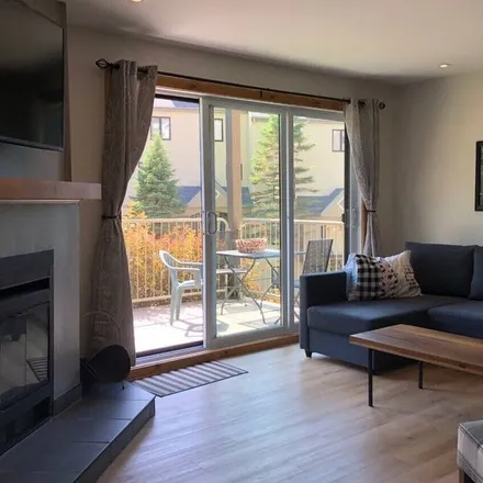 Image 8 - Mont-Tremblant, QC J8E 3K8, Canada - Apartment for rent