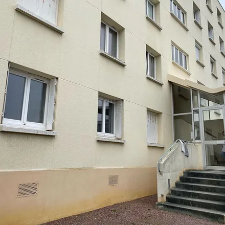 Rent this 3 bed apartment on 8 Rue Montoir Poissonnerie in 14000 Caen, France