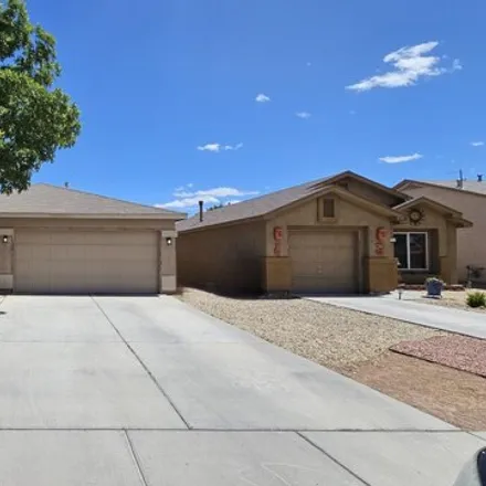 Buy this 2 bed house on 2118 Tor Lane in Las Cruces, NM 88005